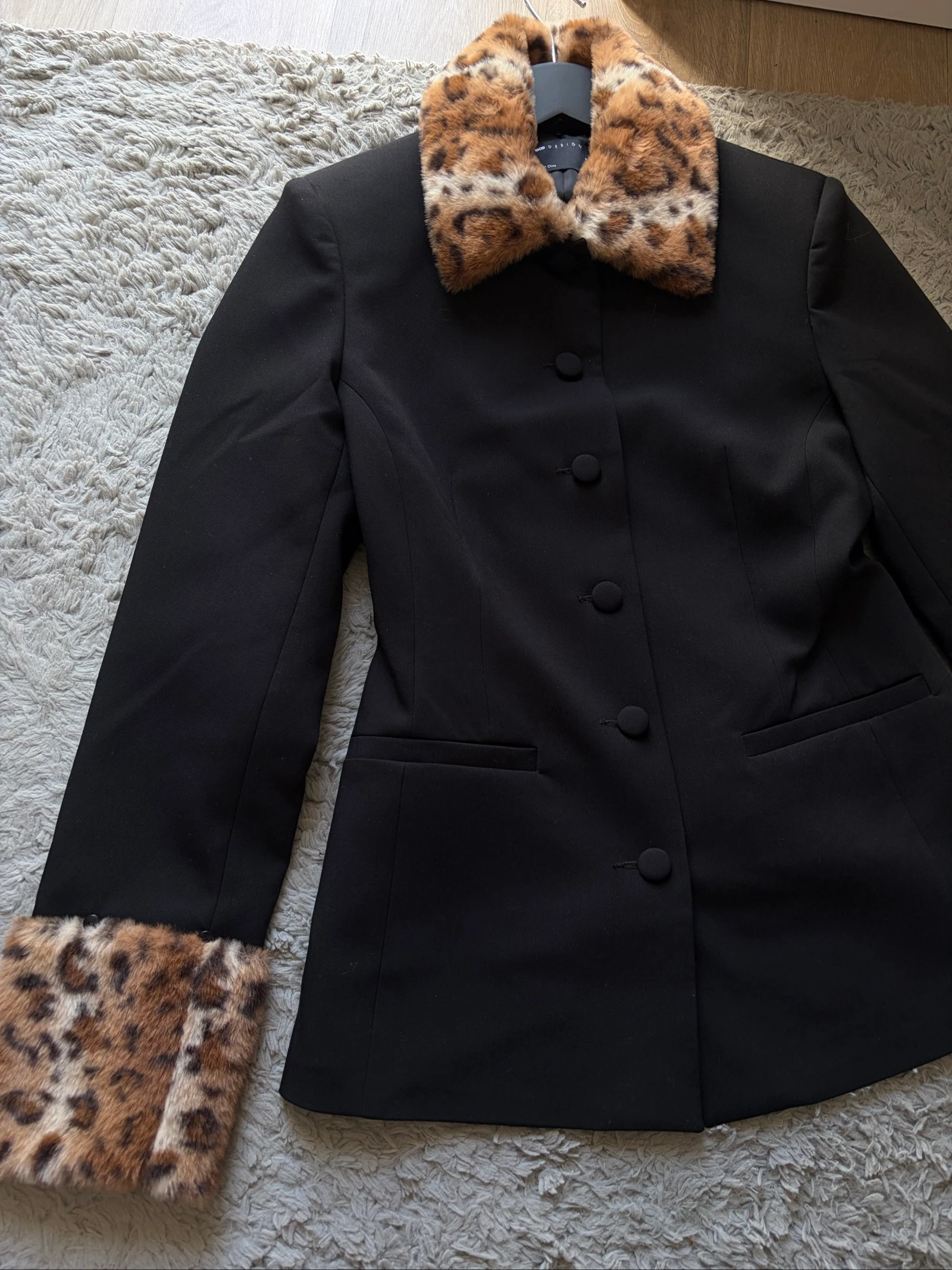 Veste à détails fourrure léopard  – photo 4